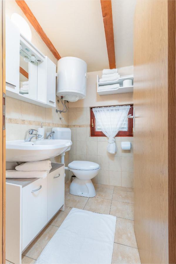 Holiday Home Nadiaプーラ エクステリア 写真