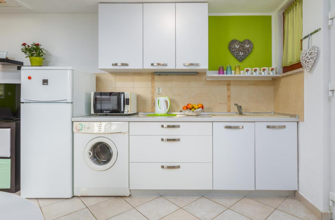 Holiday Home Nadiaプーラ エクステリア 写真