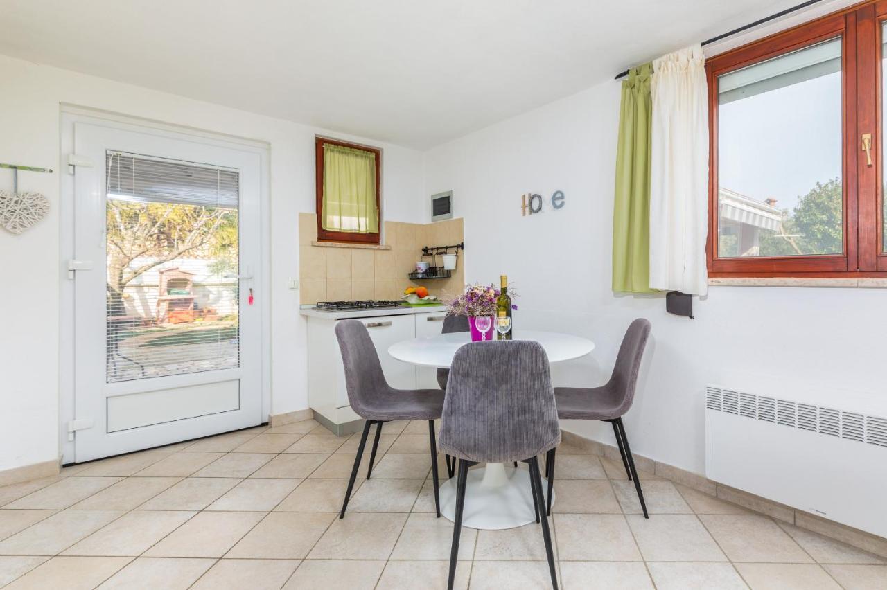 Holiday Home Nadiaプーラ エクステリア 写真