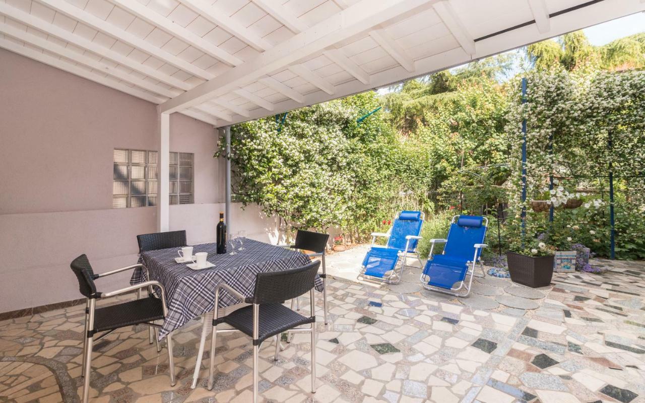 Holiday Home Nadiaプーラ エクステリア 写真