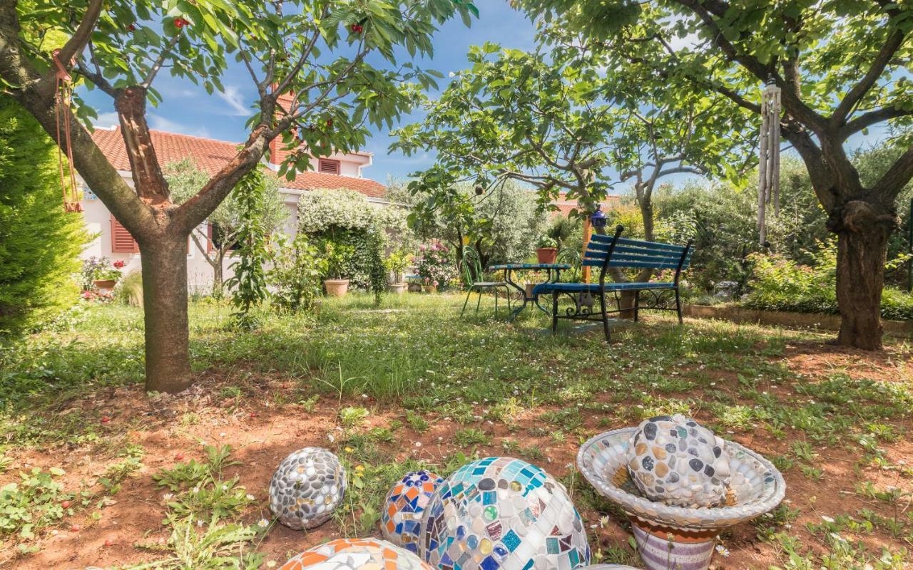 Holiday Home Nadiaプーラ エクステリア 写真